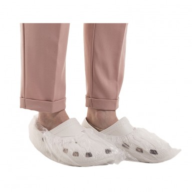  Бахилы п/э гладкие белые пл.40мкм с резинкой  фото